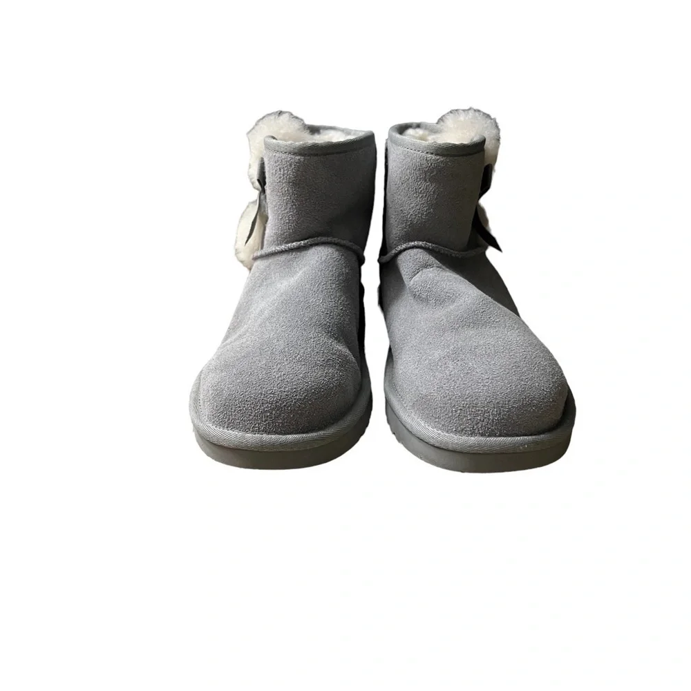 KOOLABURRA BY UGG Short Boots w/ Pompoms and Bows in Gray Mist Size 7